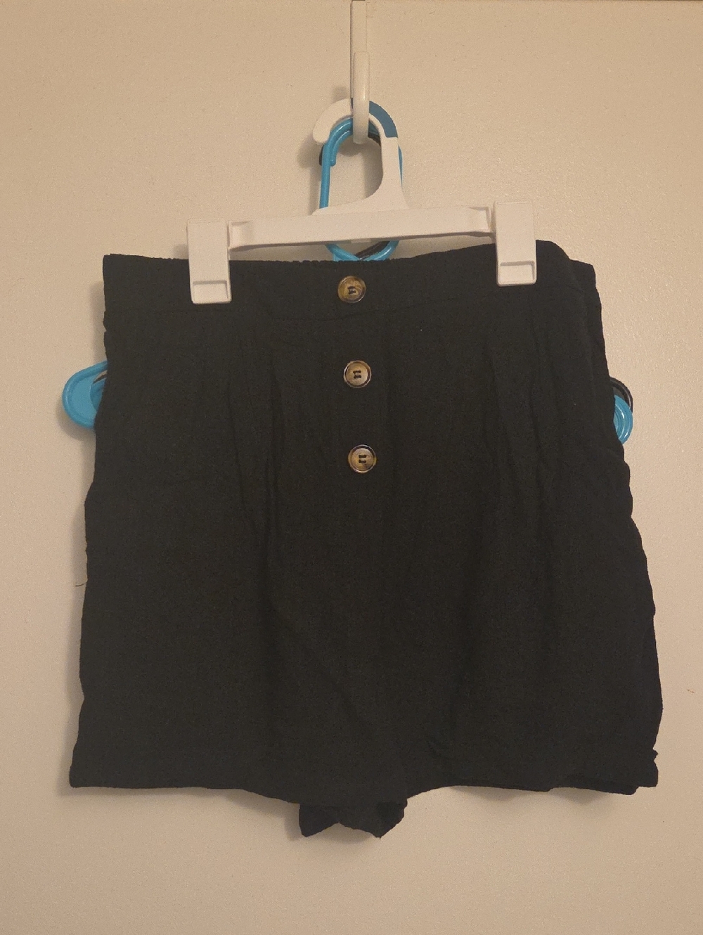 Chocolate Black Elastic-Waist Shorts with Tag Detail